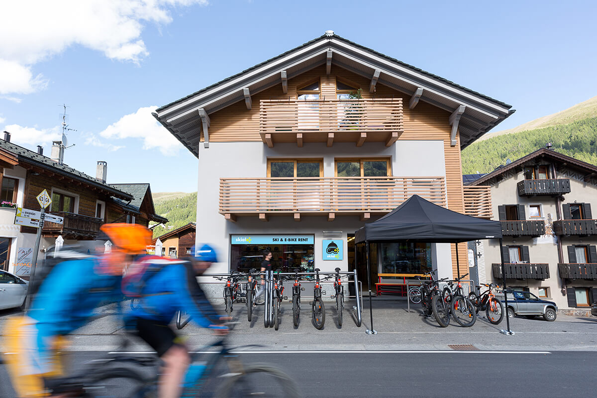 prenota la tua bicicletta a noleggio con skialo/book and rent your bicycle with skialo