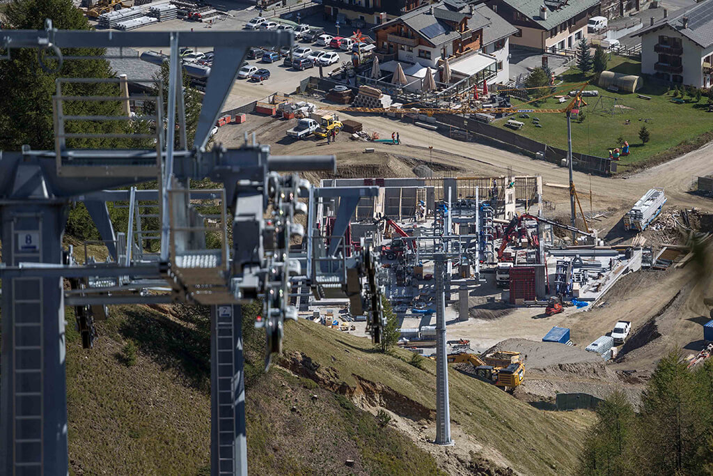 New Carosello 3000 gondola lift Livigno